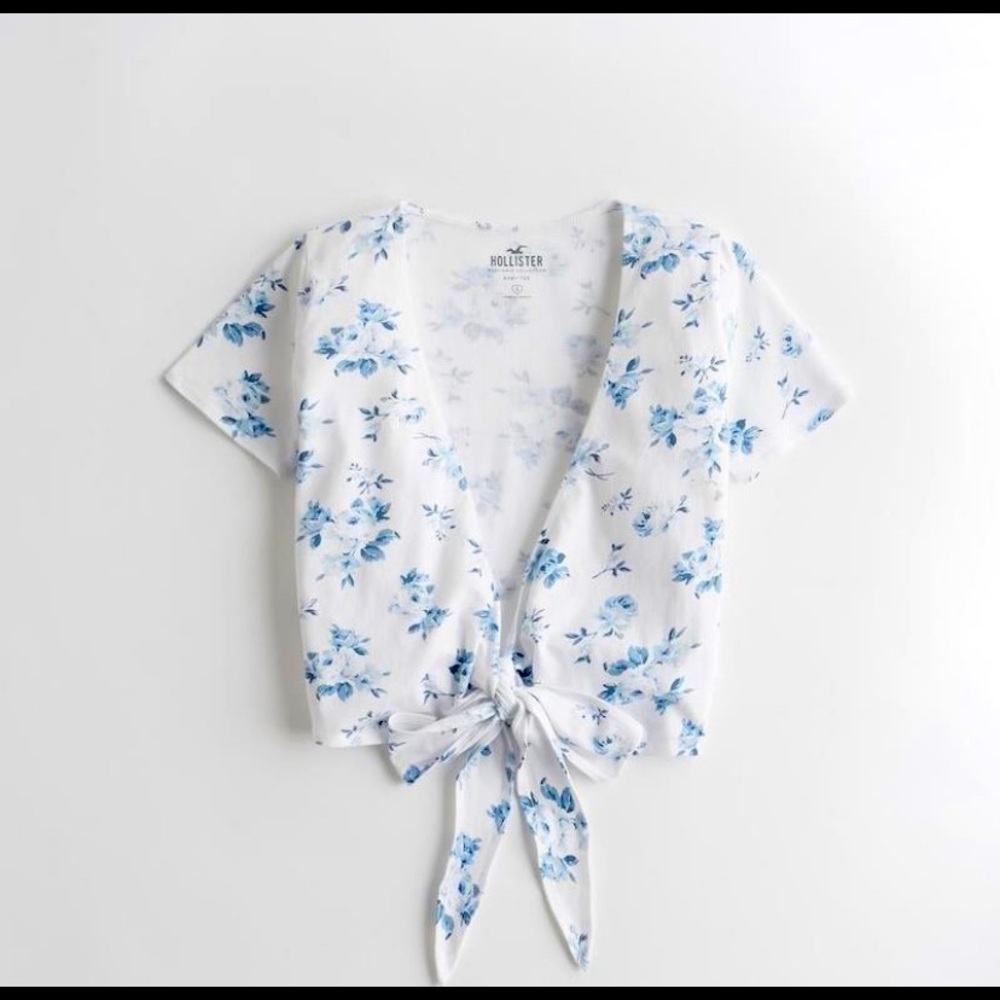 Hollister brand new size small